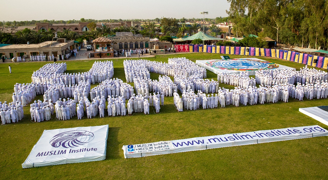 Thousands in Pakistan form human chain hailing UN designation of March 15 as anti-Islamophobia day