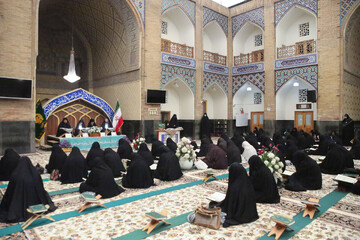 تصاویر/ ترتیل‌خوانی قرآن کریم ویژه خواهران در دارالقرآن حرم مطهر رضوی