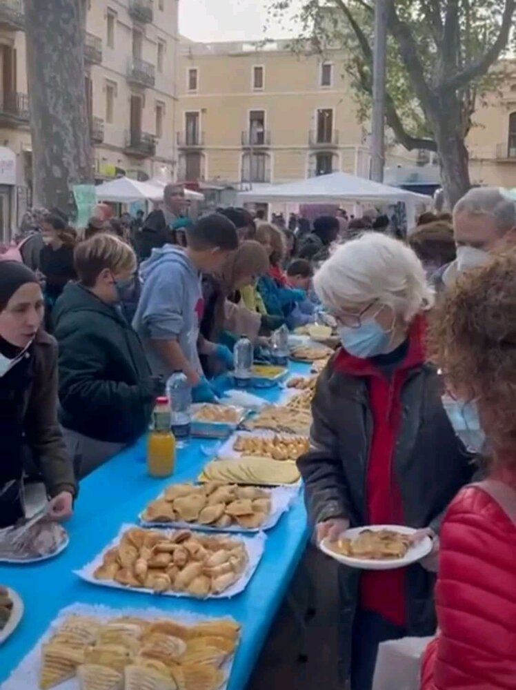 برگزاری مراسم افطاری ماه رمضان در شهر کاتالونیای اسپانیا + تصاویر