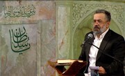 فیلم| برشی از مداحی محمود کریمی در حرم امام رضا علیه السلام