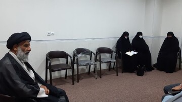 دیدار سرپرست مدیریت حوزه خواهران خوزستان با امام جمعه اهواز