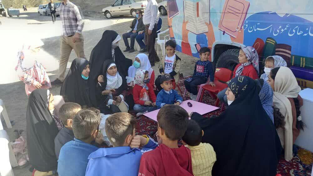 برگزاری اردوی جهادی بانوان طلبه بویین زهرا در مناطق محروم