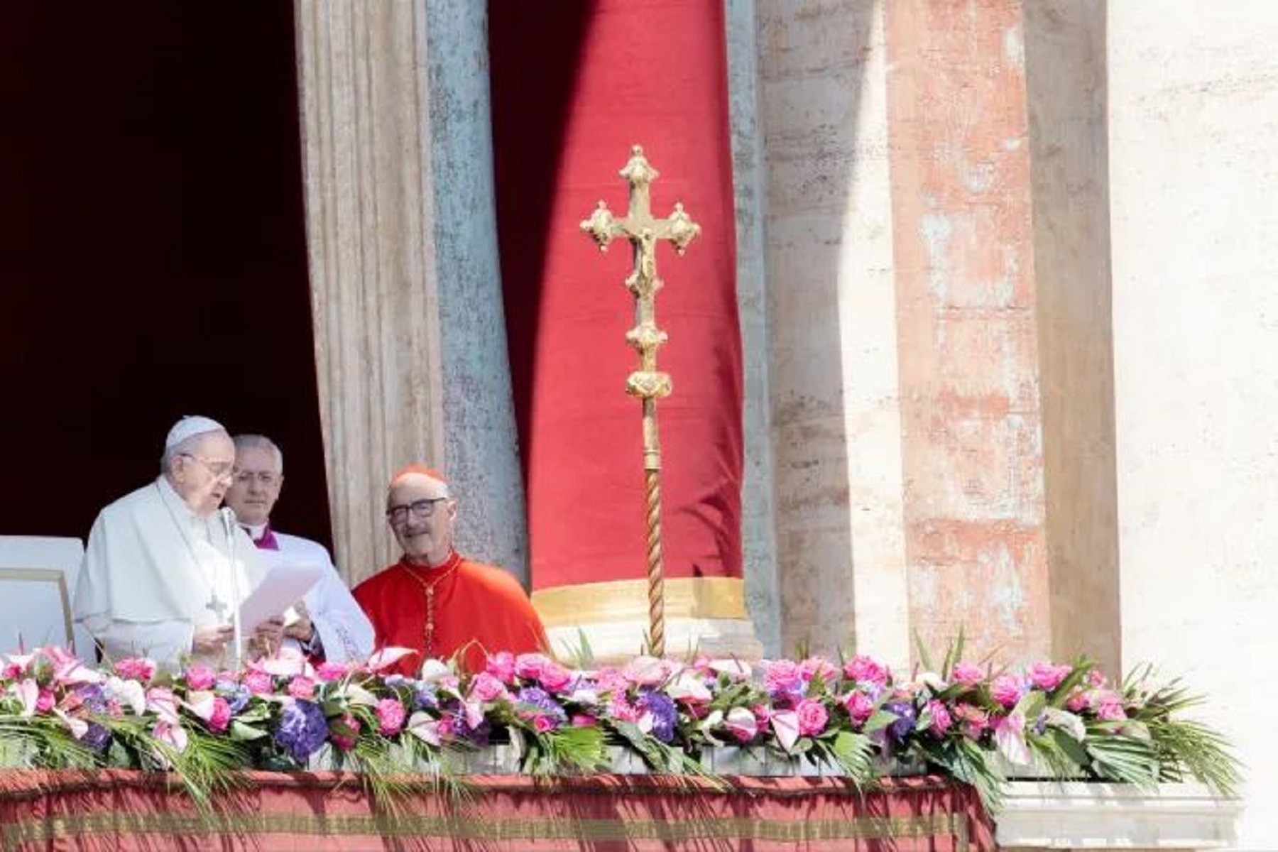 Pope Francis laments ‘Easter of War’ in Urbi et Orbi blessing 2022