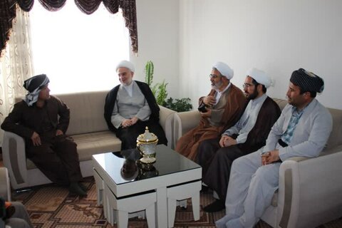 تصاویر/ تکریم نماینده ولی فقیه در کردستان از ائمه جمعه و جماعات شهرستان سروآباد