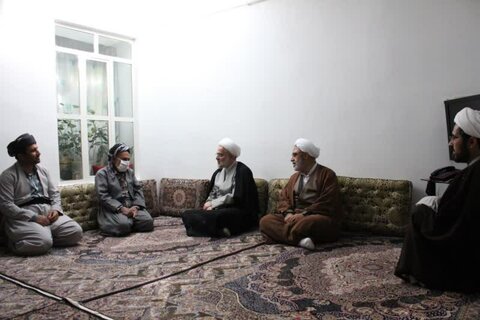 تصاویر/ تکریم نماینده ولی فقیه در کردستان از ائمه جمعه و جماعات شهرستان سروآباد