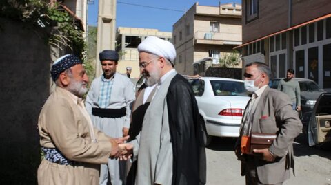 تصاویر/ تکریم نماینده ولی فقیه در کردستان از ائمه جمعه و جماعات شهرستان سروآباد