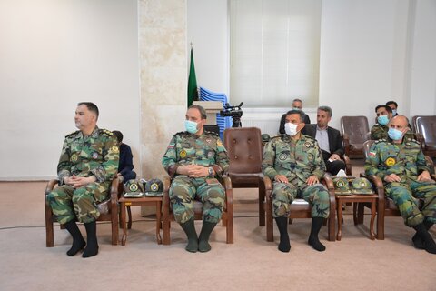 تصاویر/ دیدار جمعی از فرماندهان شمالغرب ارتش با نماینده ولی فقیه در آذربایجان غربی