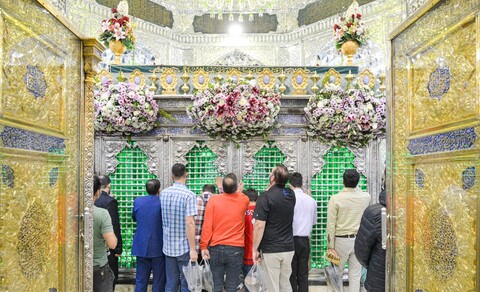 تصاویر/ گل آرایی آستان مقدس حضرت عبدالعظیم حسنی(ع) در ولادت امام حسن مجتبی(ع)