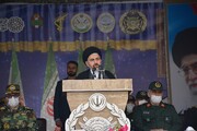 ارتش ایران اسلامی حافظ دین و مدافع مردم است