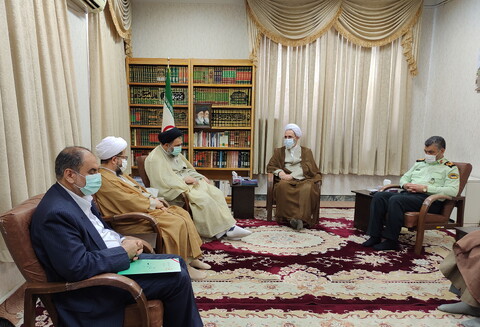 تصاویر/ دیدار رئیس سازمان عقیدتی سیاسی انتظامی با آیت الله اعرافی