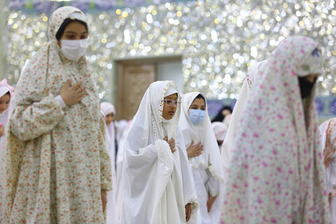 دختران روزه اولی مهمان حرم حضرت معصومه