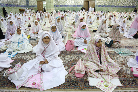 دختران روزه اولی مهمان حرم حضرت معصومه