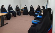 برگزاری میزگرد علمی «چرایی بدحجابی» با حضور خواهران طلبه کوهدشتی