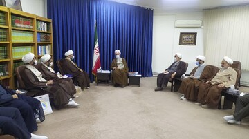 تاکید آیت الله اعرافی بر هم‌افزایی مجموعه های خیریه