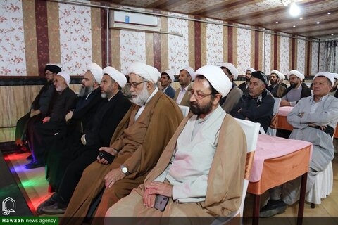 بالصور/ مائدة الإفطار بين علماء الشيعة وأهل السنة للوحدة والمقاومة في مدينة نقده غربي إيران
