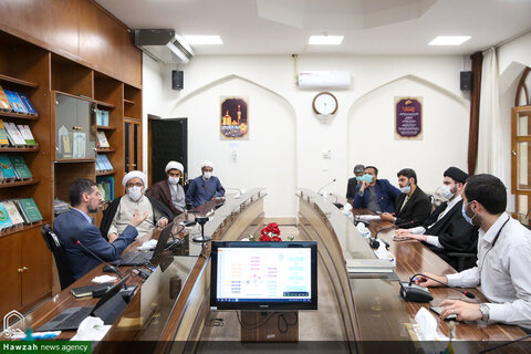 بالصور/ ندوة تخصصية حول الطعام الطيب في قاعة الشيخ البهائي في جامعة العلوم الإسلامية في مشهد المقدسة