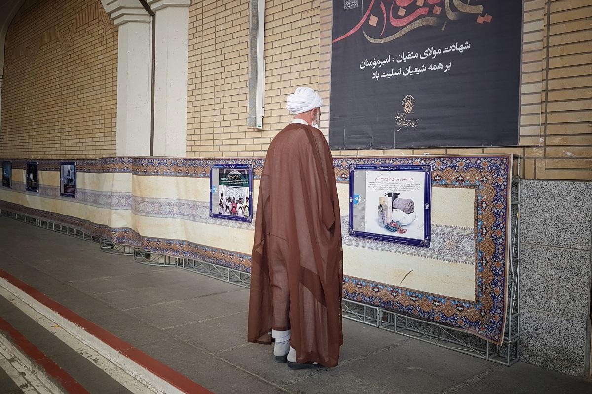 برپایی نمایشگاه دیوارنگاره «سفره آسمانی» در حرم بانوی کرامت