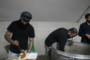 تصاویر/ پخت و توزیع «سحری» در شب قدر توسط مدرسه علمیه خاتم الانبیاء (ص) سنندج