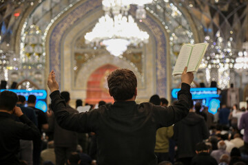 تصاویر/ مراسم احیاء شب بیست و یکم ماه رمضان در حرم مطهر رضوی - ۲