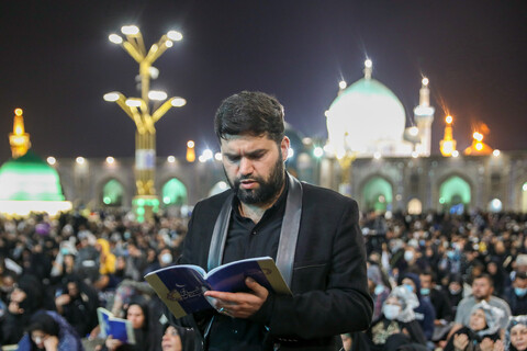 تصاویر/ مراسم احیاء شب بیست و یکم ماه رمضان در حرم مطهر رضوی - 2