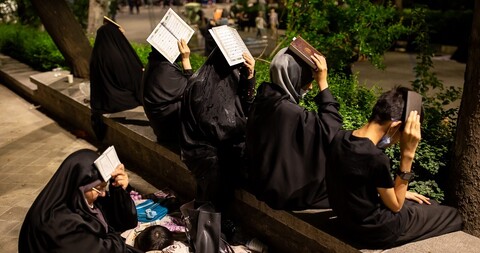 تصاویر/ احیای شب ۲۱ ماه رمضان در دانشگاه تهران