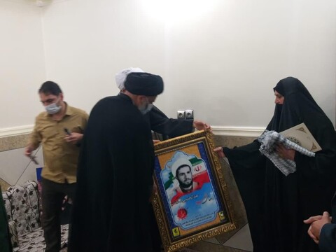 دیدار نماینده ولی فقیه در خوزستان با خانواده شهدای روحانی
