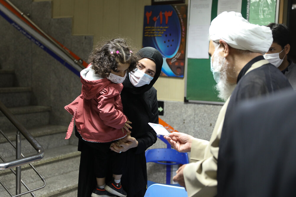 امام جمعه قزوین از پایگاه انتقال خون قزوین بازدید کرد