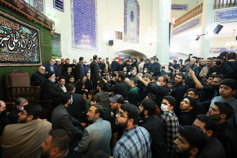 تصاویر/ حضور رئیس جمهور در جمع نمازگزاران مسجد امیرالمومنین(ع) کهنز شهریار