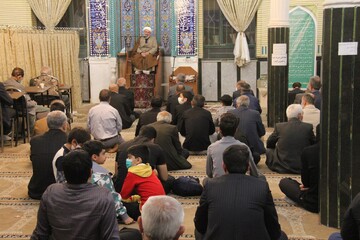 تصاویر/ مراسم احیای شب‌های قدر مسجد امام خمینی(ره) ارومیه