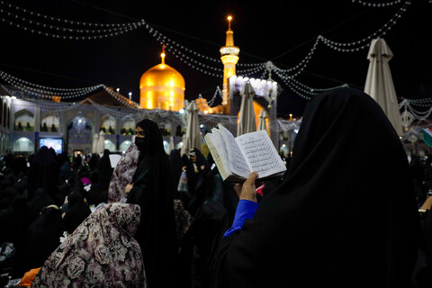 تصاویر/ مراسم احیاء شب بیست و سوم ماه رمضان در حرم مطهر رضوی