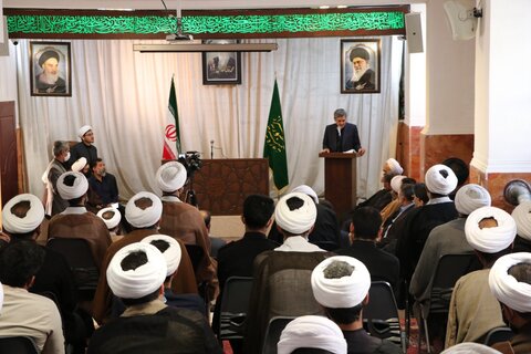 تصاویر| دیدار استاندار فارس و شهردار شیراز با مبلغین قرارگاه عمار