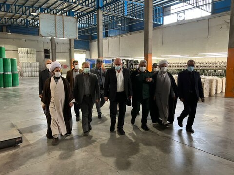 تصاویر/ بازدید امام جمعه خوی از کارخانجات صنعتی