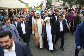 فیلم |  حضور آیت الله العظمی نوری همدانی در راهپیمایی روز قدس