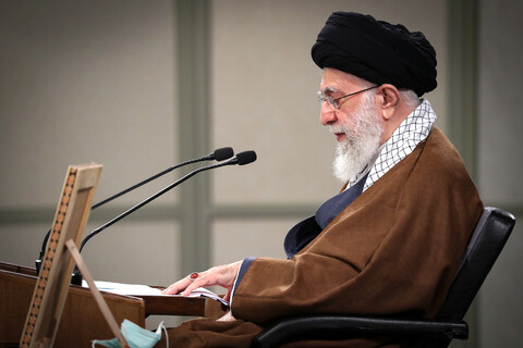 تصاویر/ سخنرانی تلویزیونی رهبر معظم انقلاب اسلامی به مناسبت روز جهانی قدس
