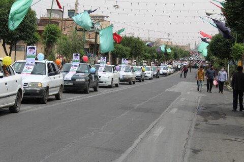 تصاویر/حضور روحانیون و طلاب مدارس علمیه آران وبیدگل همدوش دیگراقشارجامعه در راهپیمایی روز جهانی قدس