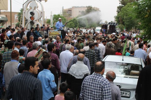 تصاویر/حضور روحانیون و طلاب مدارس علمیه آران وبیدگل همدوش دیگراقشارجامعه در راهپیمایی روز جهانی قدس