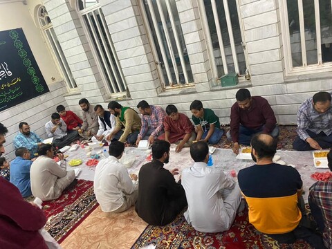 تصاویر/ قم المقدسہ میں علماء جنوب ہندوستان کی جانب سے افطاری