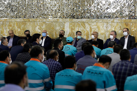 تصاویر/ دیدار جمعی از کارگران با تولیت آستان قدس رضوی