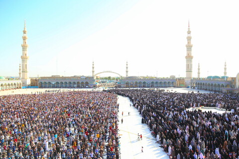 تصاویر / اقامه نماز عیدسعید فطر در مسجد مقدس جمکران