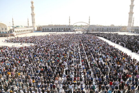 تصاویر / اقامه نماز عیدسعید فطر در مسجد مقدس جمکران
