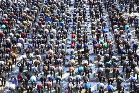 تصاویر / اقامه نماز عیدسعید فطر در مسجد مقدس جمکران