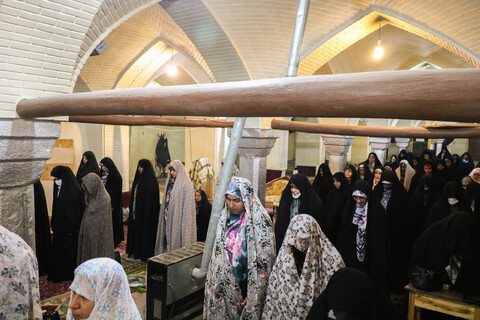 تصاویر/ احیا و اقامه نماز عید فطر در مسجد نو بازار اصفهان