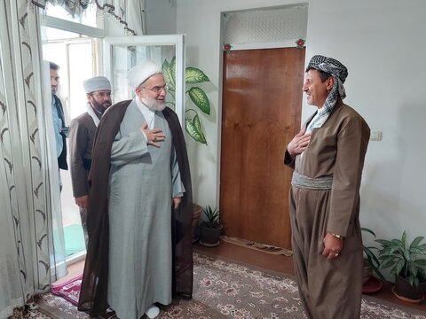 تصاویر/دیدار عیدانه نماینده ولی‌فقیه در کردستان با روحانیون استان