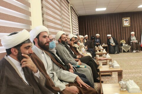 تصاویر/ مراسم تجلیل از طلاب برادر و خواهر کردستانی در دفتر حجت الاسلام والمسلمین پورذهبی
