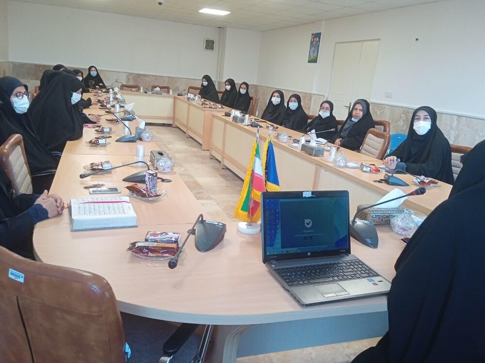  برگزاری نشست بصیرتی با موضوع عفاف و  حجاب در قزوین