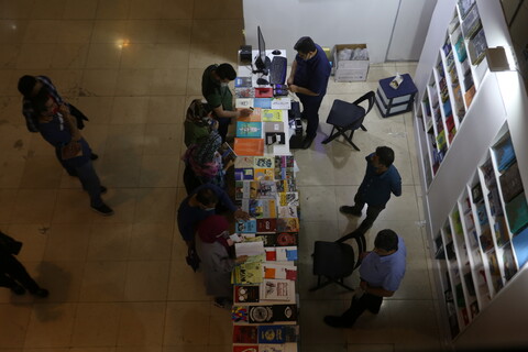 تصاویر/گزارش اولین روز سی و سومین نمایشگاه کتاب تهران