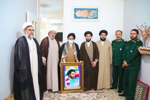 حضور اعضای کنگره شهدای روحانی در منزل روحانی شهید سید مهدی تقوی