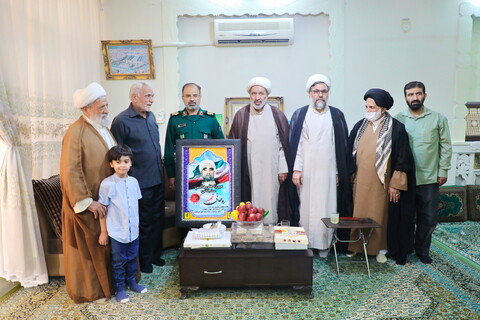 تصاویر / حضور اعضای کنگره شهدای روحانی در منزل روحانی شهید میرزاعلی هاشمی سنجانی