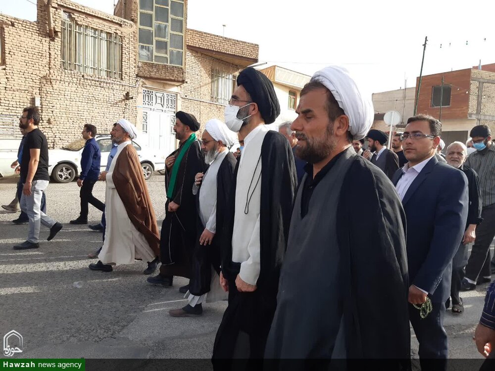 پیکر حجت‌الاسلام والمسلمین روحانی در آران و بیدگل تشییع شد +عکس