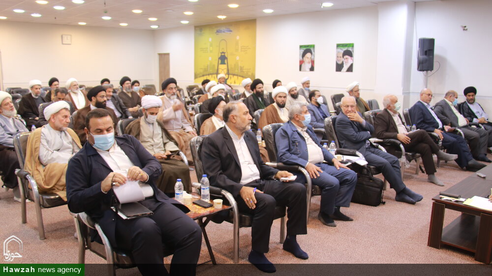 نشست هم اندیشی ائمه جمعه و مسئولین پیرامون بررسی و رفع مشکلات خوزستان